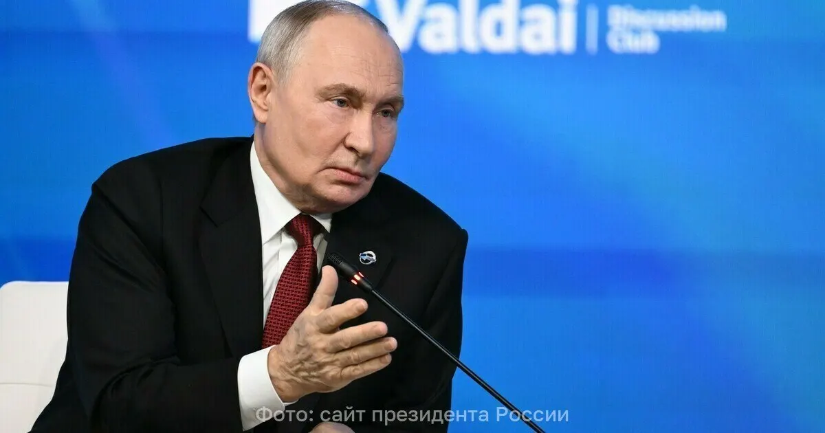 Президент сообщил, что россияне шли голосовать на выборы в Госдуму вопреки угрозам со стороны соседнего государства и отметил участие людей на форуме Валдай.