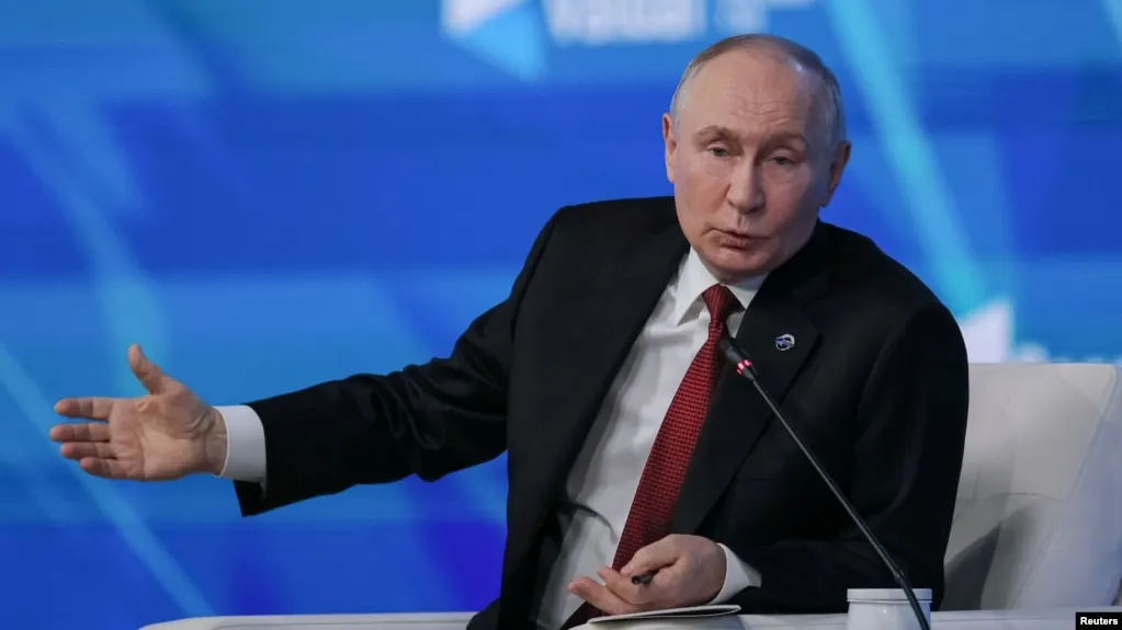 Чешский президент призвал к формированию единой делегации ЕС для переговоров с Путиным; рассматриваются кандидатуры Стубба и другие лидеры.