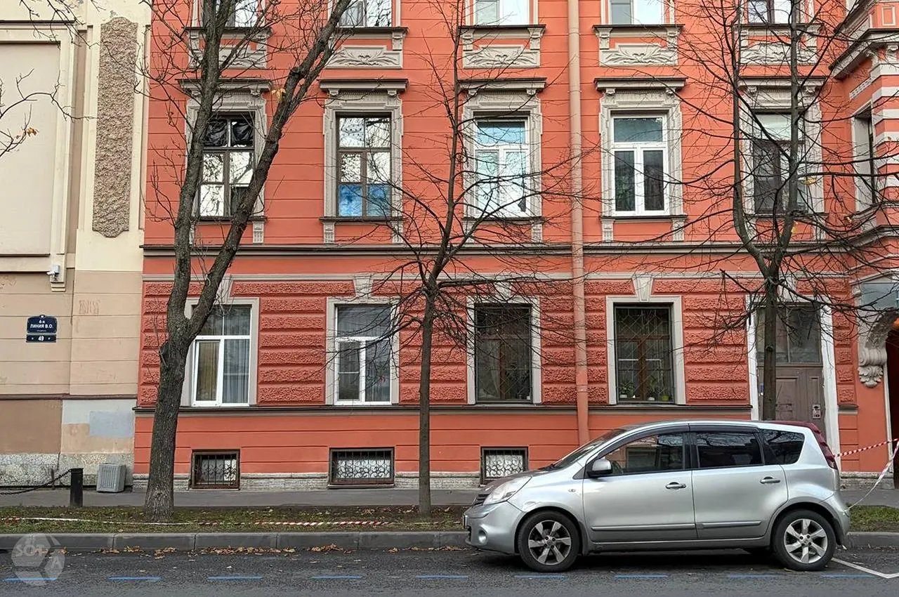 Ночью и в Ленинградской области произошла серия ударов беспилотников: пожар в жилом доме и затопление квартир кипятком после прорыва труб; есть пострадавшие и эвакуированные.