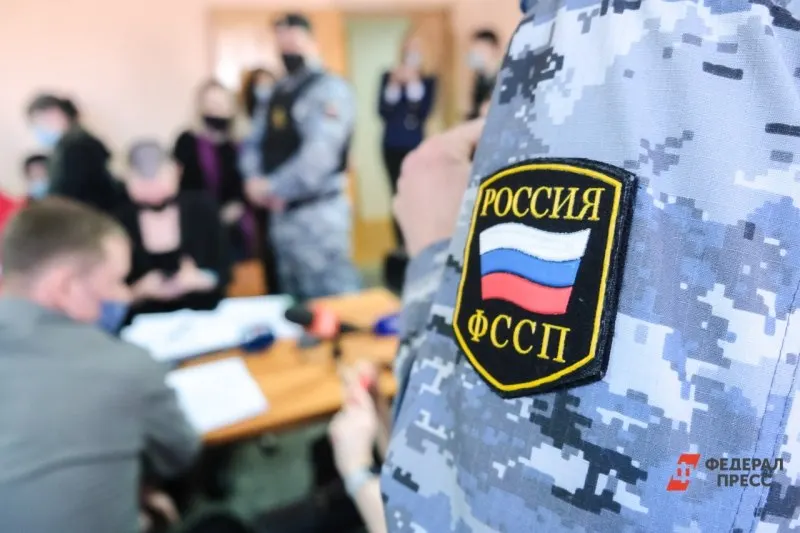 За первые nine месяцев 2026 года по алиментам собрано около 2 млрд рублей; в городе насчитывается примерно 13 800 должников. Меры принуждения включают аресты, блокировку счетов и запрет на выезд.