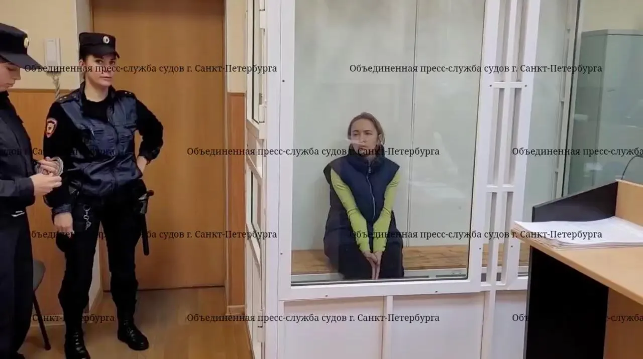 Следственные органы арестовали Валентину Григорьеву по обвинению в покушении на убийство сына; мальчик госпитализирован с химическими ожогами после инцидента у Дудергофского озера.